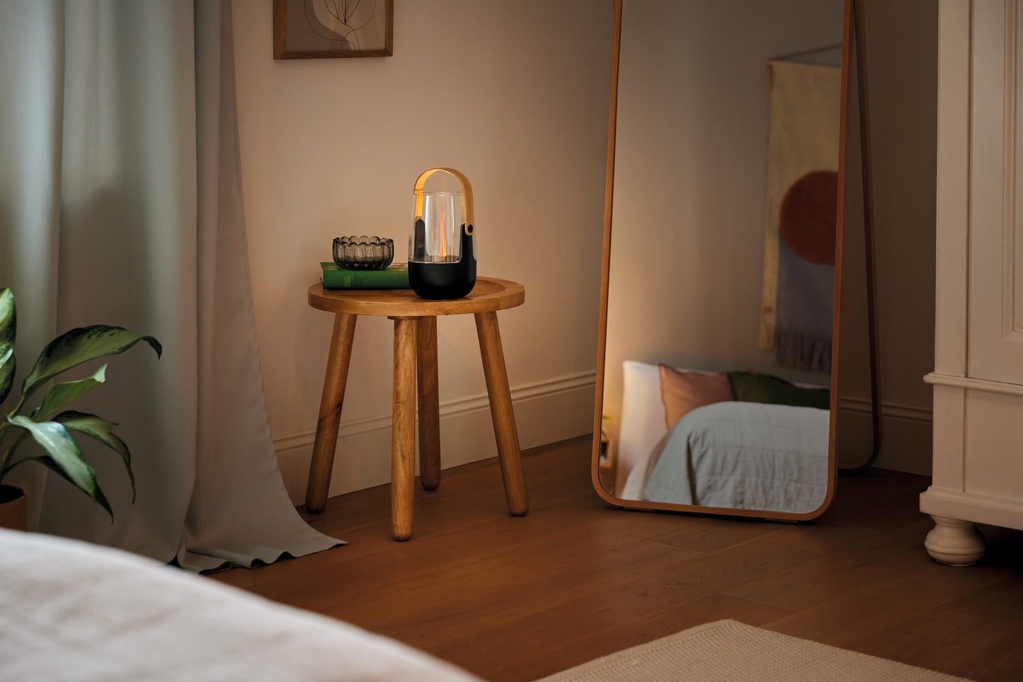 SOPHIE LITTLE Aroma Diffuser and Lantern.
